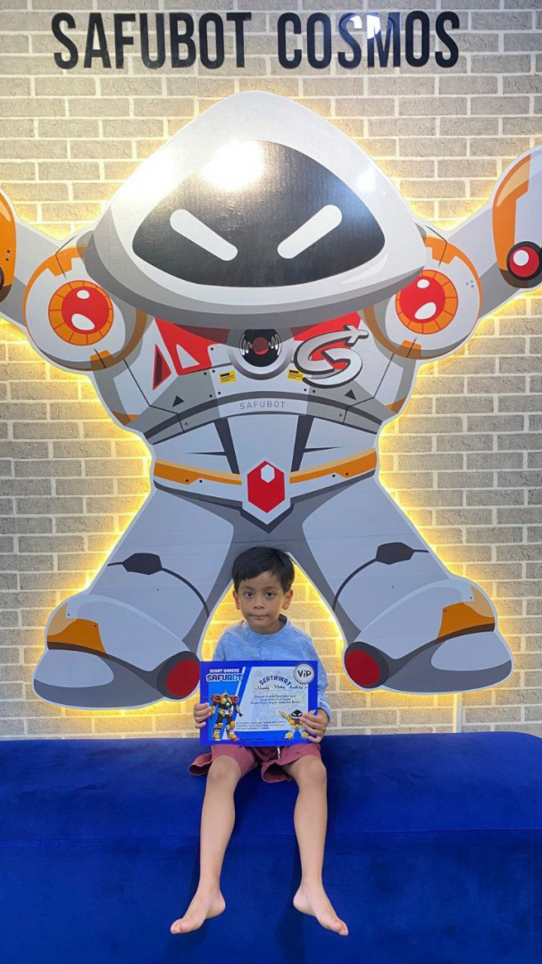 https://uwaisandito.khitanan.id/dirmember/00000002/andito0852/photo-15109-10139-l-202409021243.jpg